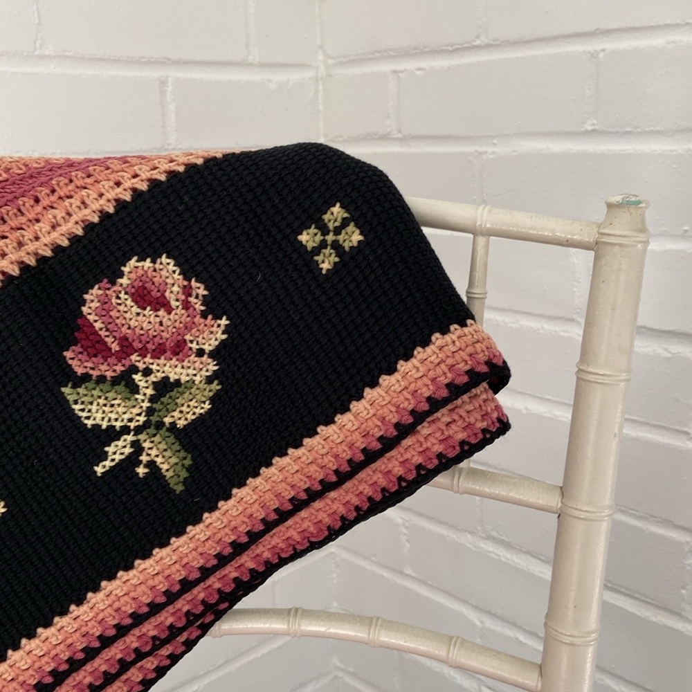 Classic Rose Design Knitted With Cross-stitch Overlay Throw Afagan Blanket Shaw - Picture 5 of 8